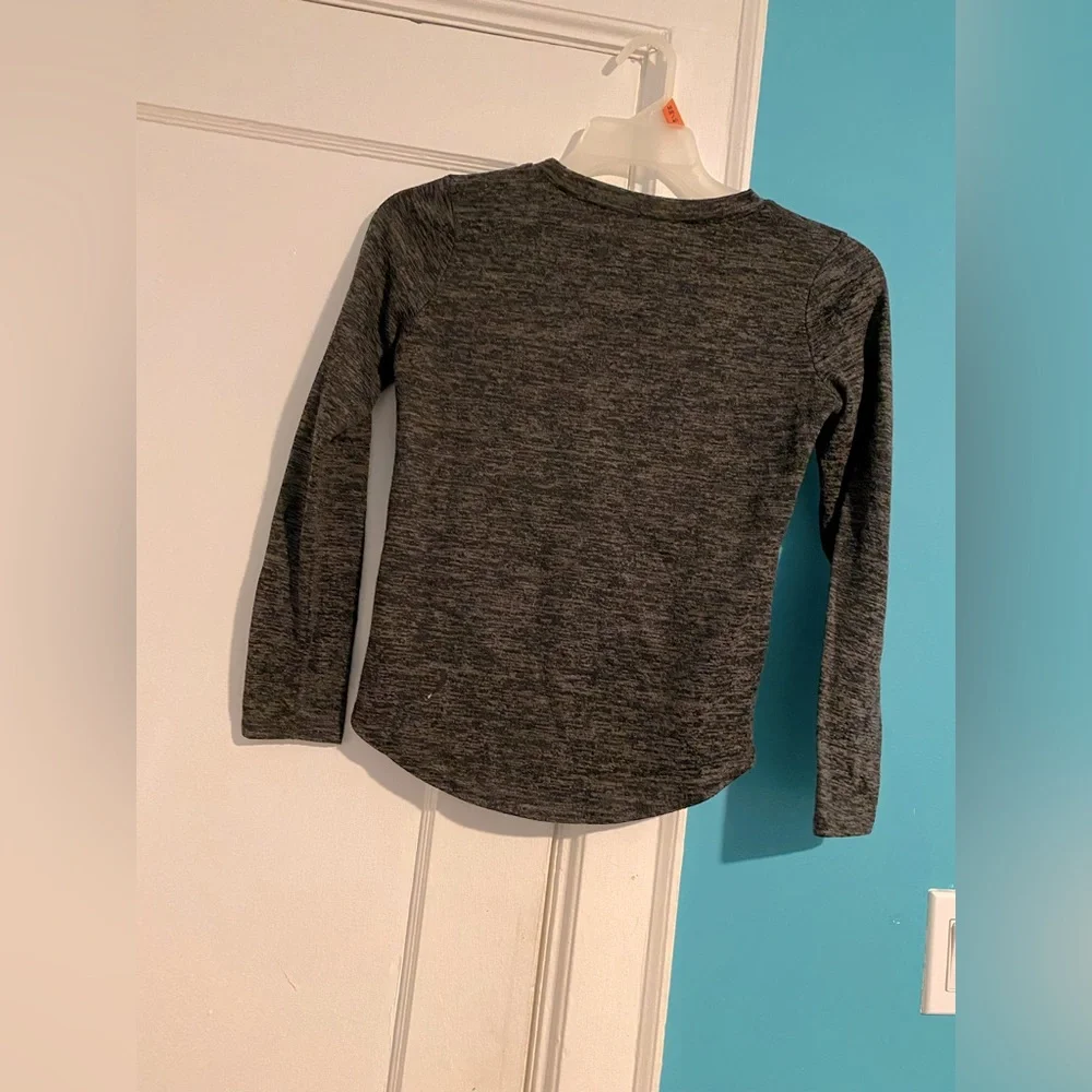 •LOVE CHAR SPORT long sleeve shirt for women size S color gray like new - Picture 6 of 8